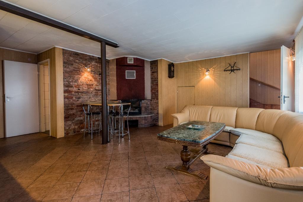 Lubja Holiday House Βίλα Παρνού Εξωτερικό φωτογραφία